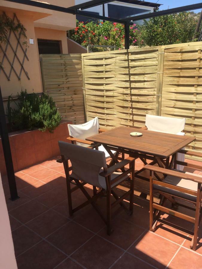 Traditional Studio Near Airport And Beach Karteros Esterno foto